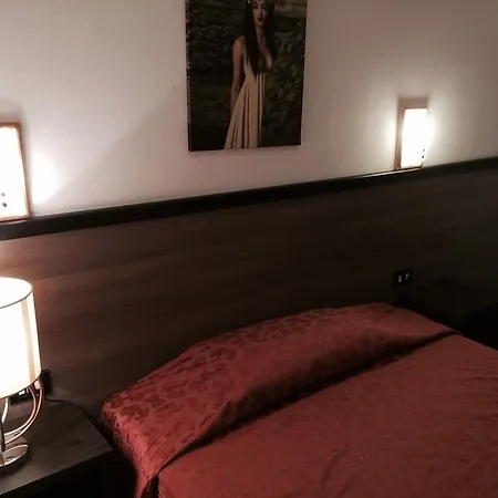 Hotel Domus 2*