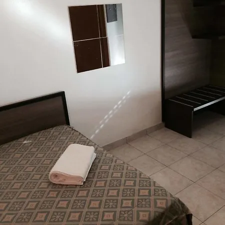 Отель Domus